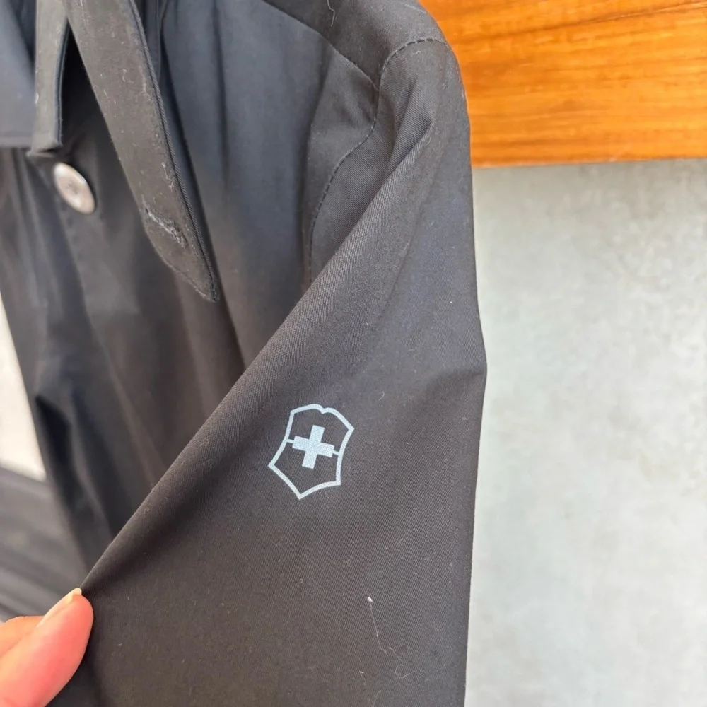 NWT Victorinox Men's Lenzburg Longline Waterproof Jacket in Black, Size S